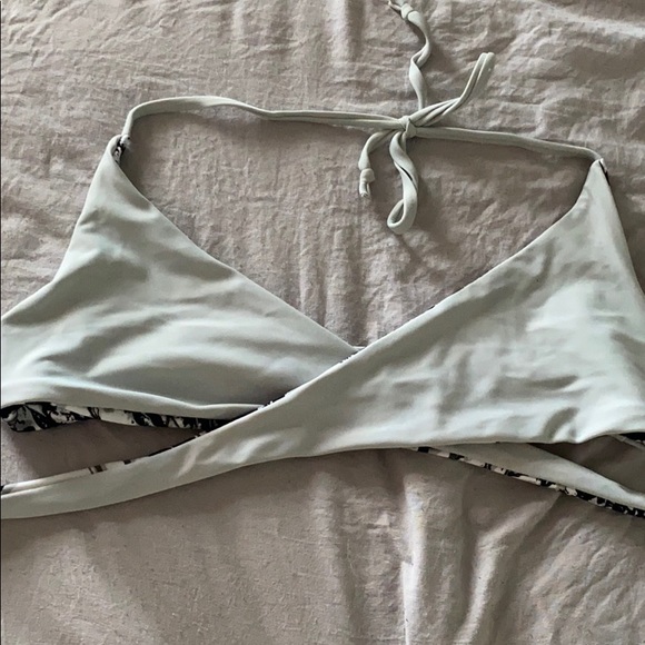 Coral Coast Reversible Wrap Top - Picture 4 of 4